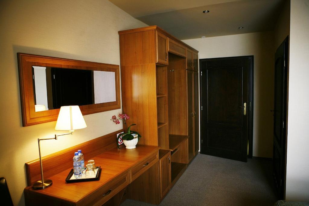Hotel Zorza Namysłów Kamer foto