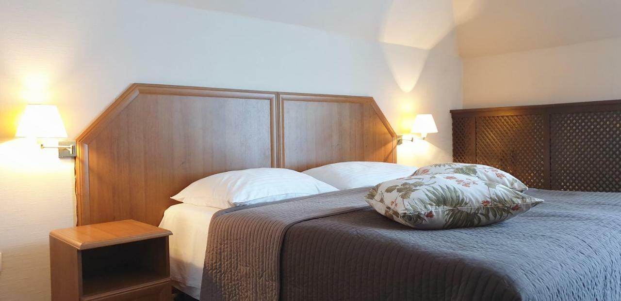 Hotel Zorza Namysłów Buitenkant foto